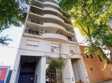 Departamento · 60m² · 4 Ambientes · 1 Cochera · 9 de Julio 3180
