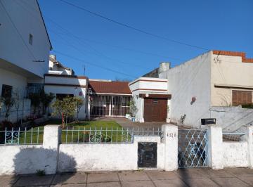 Casa de 3 ambientes, Mar del Plata · 3 Ambientes C/garage y Parque Barrio Santa Monica