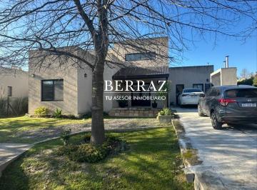 Casa · 150m² · 4 Ambientes · 1 Cochera · Casa Venta 3 Dorm. Barrio Sausalito Lote de 800 m² Pilar
