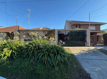Casa · 206m² · 4 Ambientes · Casa de 4 Ambientes - Parque Luro Apta Credito