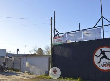 Casa de 4 ambientes, General Belgrano · Venta Cancha de Paddle con Residencial de 4 Ambientes