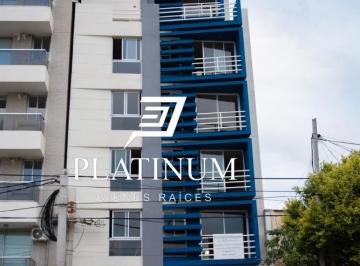 Frente · Departamento en Venta en Sarmiento 919