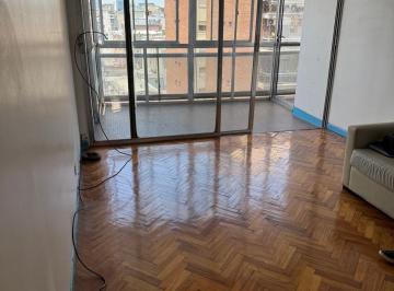Living · Vendo Departamento 3 Ambientes con Balcón en Balvanera