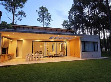 Casa de 4 ambientes, Pinamar · Casa en Alquiler en Pinamar Norte