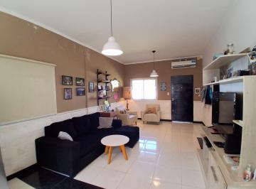 Casa de 4 ambientes, Quilmes · Casa en Venta, 4 Ambientes, con Cochera, en Don Bosco