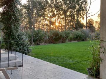 Casa · 300m² · 6 Ambientes · 2 Cocheras · Casa en Estancias del Pilar Km 56 Panamericana 8