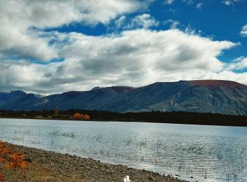 Terreno · 370000m² · Campo con Costa de Lago, Cholila