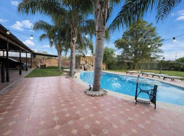 Casa · 172m² · 5 Ambientes · 2 Cocheras · Casa en Venta, 4 Dorm., en Barrio La Florida, Zarate