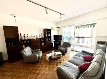 Departamento · 75m² · 4 Ambientes · 1 Cochera · Venta 4 Ambientes en Colegiales, Piso Alto, Mucha Luz.
