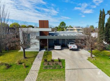 Casa · 265m² · 6 Ambientes · 2 Cocheras · Venta Casa 4 Dorm. Kentucky Club de Campo Funes Santa Fe