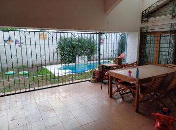 Casa de 7 ambientes, Córdoba · Vendo Casa en Urca en Una Planta. Gran Ubicacion. 3d. Pileta. Muy Segura!