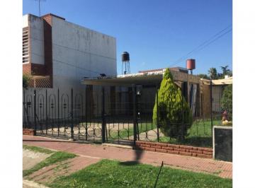 Casa de 6 ambientes, Rosario · Casa Barrio Celedonio Escalada