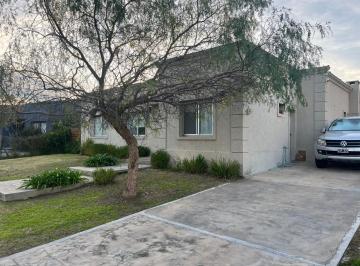 Casa · 160m² · 6 Ambientes · Casa en Venta en El Barrio San Matías