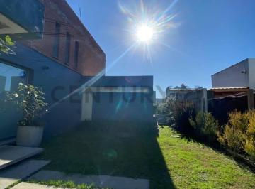 Casa · 140m² · 5 Ambientes · 2 Cocheras · Casa en Venta en Barrio El Rincón, Villa Elisa