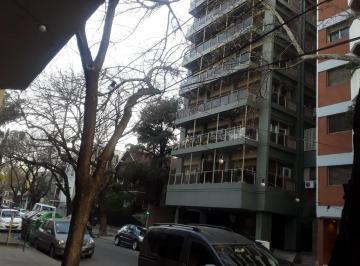 Departamento de 4 ambientes, Belgrano · Excelente Semipiso Muy Luminoso con Cochera y Baulera