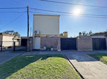 Casa · 281m² · 2 Dormitorios · 2 Cocheras · Casa en Aldao