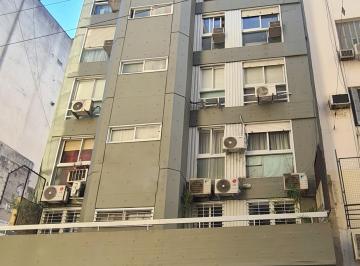 Departamento de 3 ambientes, San Nicolás · Tucumán 335 Piso 8 Al Frente 76 m² 3 Amb 2 Dorm en Suite. 2 Baños. Para Reciclar