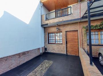 Casa · 85m² · 3 Ambientes · 1 Cochera · Duplex 3 Ambientes Cochera Quincho Jardín - Devoto