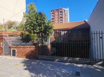 Casa · 232m² · 4 Ambientes · 2 Cocheras · Casa 4 Amb C/ 2 Cocheras - 232 m² Edificados S/ Lote 305 m² - S. Justo (Ctro)