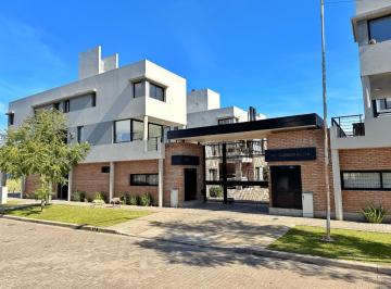 PH · 67m² · 6 Ambientes · 1 Cochera · Venta - Departamento en Baigorria