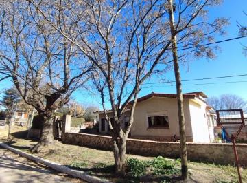 Casa de 9 ambientes, Villa Giardino · Se Vende Casa de 3 Dorm. + Depto de 1 Dormitorio en Villa Giardino