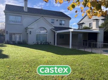 Casa · 300m² · 5 Ambientes · Casa en Venta en La Lomada de Pilar