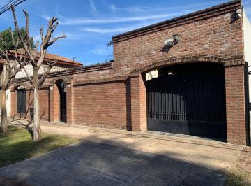 Casa de 7 ambientes, Moreno · ¡Oportunidad! Amplia Casa en Moreno Centro ¡Apto Credito!