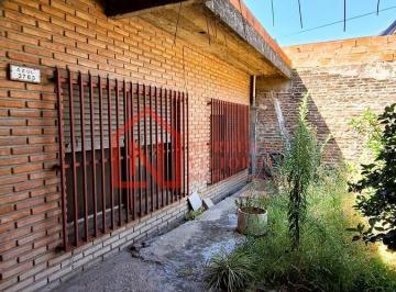 Casa · 109m² · 4 Ambientes · 1 Cochera · Venta Casa Americana 4 Ambientes Moron Sur