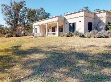 Casa · 251m² · 4 Ambientes · 2 Cocheras · Casa 4 Amb Quebradas Alsina 3,5 Ha Apta Credito