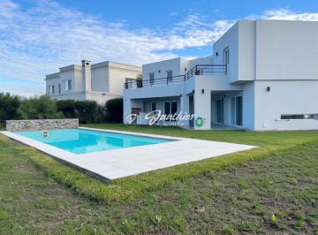 Casa de 7 ambientes, Campana · Casa en Venta de 3 Dorm. C/ Cochera en La Reserva Cardales