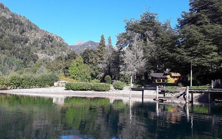 Terreno · 180m² · 6 Ambientes