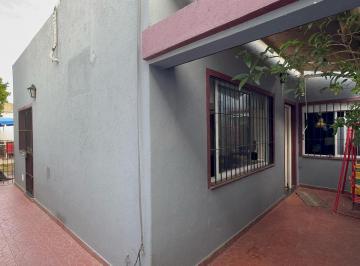 PH · 70m² · 3 Ambientes · PH en Moron