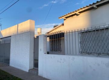 Casa · 80m² · 3 Ambientes · Casa en Venta - 2 Dorm. 1 Baño - Pergamino