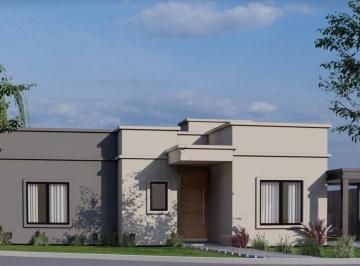 Casa de 5 ambientes, Pilar · Obra. Casa en Venta, Pilar del Este, Barrio Santa Emilia