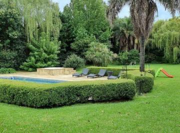 Casa · 1650m² · 7 Ambientes · 1 Cochera · Venta Casa en Una Planta en Pilar del Lago