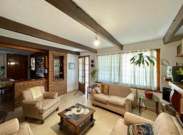 Casa de 8 ambientes, Rosario · Casa 4 Dorm. en Venta en Barrio Martin, Rosario