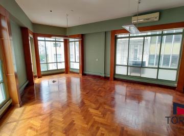 Oficina comercial · 358m² · 18 Ambientes · Oficina de 360 m² en Microcentro – 5to Piso - Edificio Histórico - Roque Saenz Peña – 360° Vista
