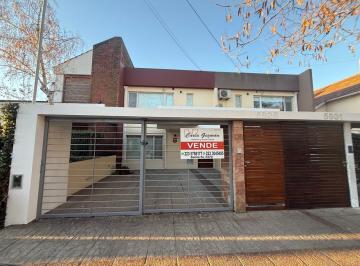 PH · 223m² · 4 Ambientes · 2 Cocheras · PH en Parque Luro