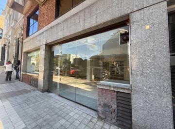 Local comercial · 110m² · 3 Ambientes · Un Local Para Las Marcas Más Grandes de Córdoba