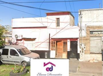 PH · 34m² · 2 Ambientes · PH en Alquiler de 2 Ambientes con Patio en Sarandi - con Detalles