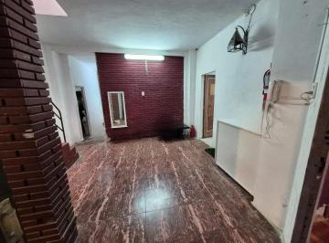 Local comercial · 310m² · 15 Ambientes · Local Consultar Precio Yerbal 2900 - Flores