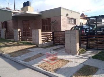 Casa · 140m² · 4 Ambientes · 2 Cocheras · Casa en Venta en Santa Maria de Punilla Gas Natural 3 Dorm. Mas Departamento