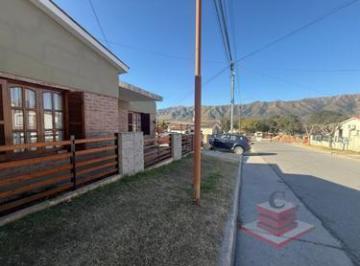 Casa · 140m² · 4 Ambientes · 2 Cocheras · Casa en Venta en Santa Maria de Punilla Gas Natural 3 Dorm. Mas Departamento