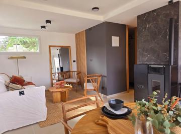Casa · 84m² · 3 Ambientes · 1 Cochera · Casa en La Barra, Punta del Este, Uruguay