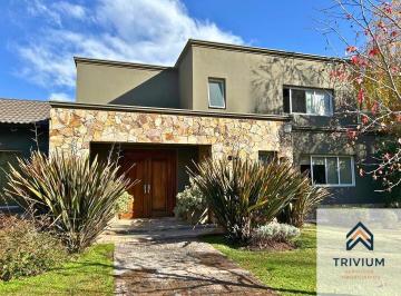 Casa de 7 ambientes, Chacras de Coria · Casa en Venta en Barrio Privado El Remanso