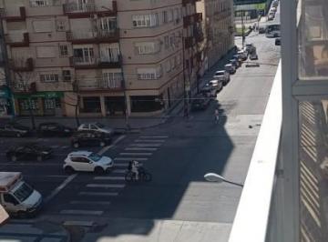 Departamento · 45m² · 3 Ambientes · Depto 2 Ambientes + Escritorio, con Opcion a Cocheera a Una Cuadra!