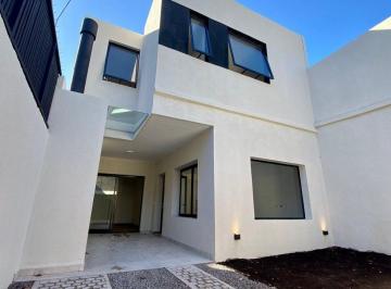 PH · 104m² · 4 Ambientes · 1 Cochera · Venta PH 4 Ambientes Parque Chas con Cochera