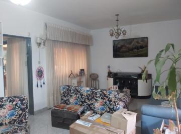 Casa de 7 ambientes, Córdoba · Casa + Depto Interno + Pileta