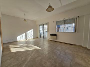 Departamento · 54m² · 3 Ambientes · 1 Cochera · Departamento con Cochera en Alquiler en Caseros, Tres de Febrero, Provincia de Buenos Aires