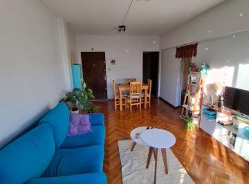 Departamento de 3 ambientes, Once · Hermoso y Luminoso 3 Ambientes Al Frente con Balcón – ¡Para Mudarse Ya!